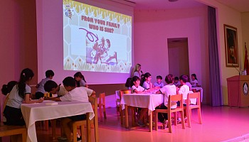 İlkokul Öğrencilerimiz Spelling Bee Yarışmasında İngilizce Bilgilerini Pekiştirdi