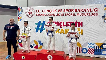 Öğrencilerimiz Okullar Arası Judo Minikler İl Müsabakasından Madalya ile Döndü 