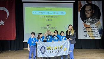 Robotik Takımımız “Minik Arılar”, FLL Jr. Turnuvasından “Usta Yazılımcılar” Ödülü İle Döndü