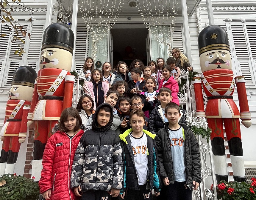  Öğrencilerimiz Oyuncak Müzesini Gezdi