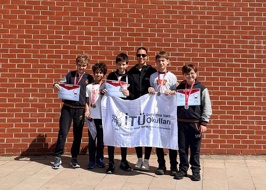 Ortaokul Öğrencilerimiz Oryantiring Türkiye Şampiyonası Yolunda!